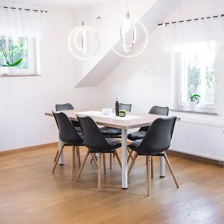 Apartma Tia *