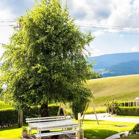 Apartma Tia *